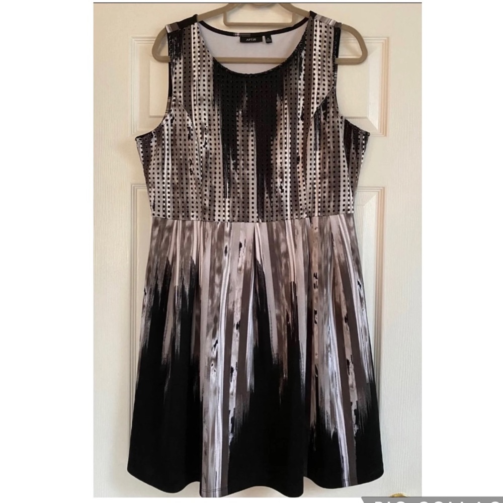 NWOT Women Dress, Classic Summer Dress, Casual, Party, Casual Business.